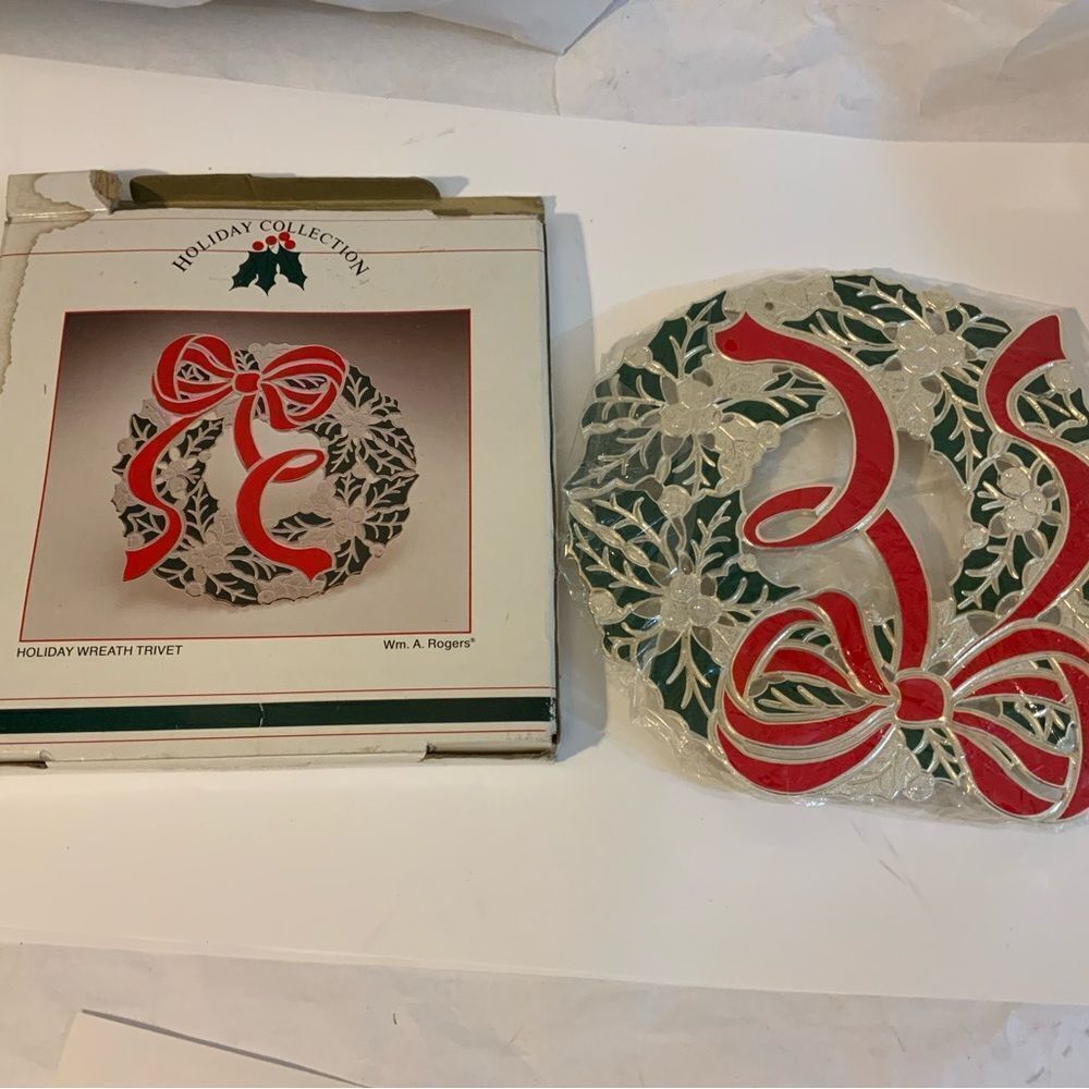 VTG WM. a Rodgers Silver Plated Heavy Metal Christmas Wreath 8" Trivet  JAPAN